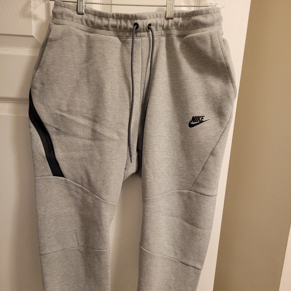 Mens NIKE joggers